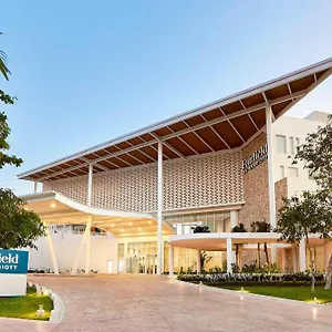 Hotel Fairfield & By Marriott Cancun Airport